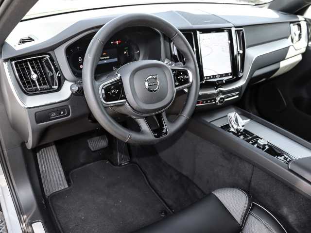 Volvo  Plus Dark Recharge Plug-In Hybrid AWD T8 Twin Engine EU6d Allrad StandHZG digita