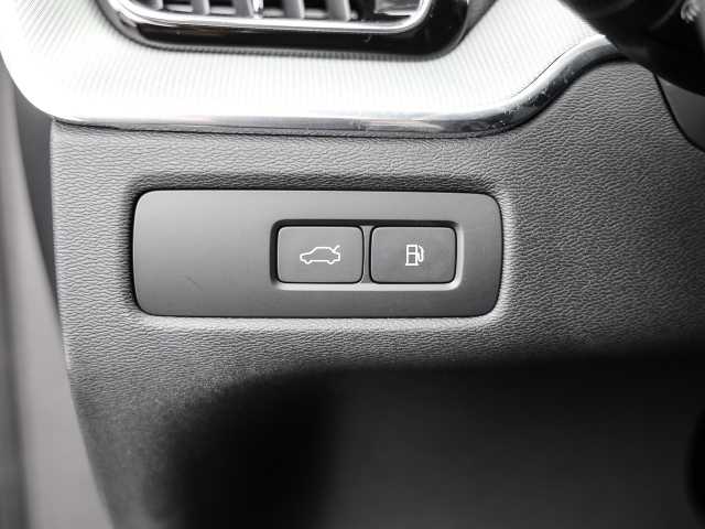 Volvo  Plus Dark Recharge Plug-In Hybrid AWD T8 Twin Engine EU6d Allrad StandHZG digita