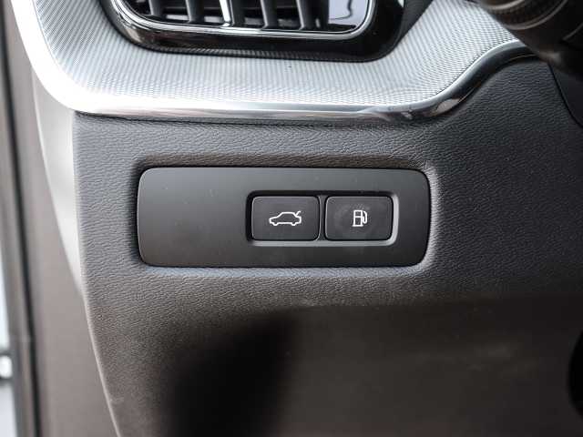 Volvo  Plus Dark Recharge Plug-In Hybrid AWD T6 Twin Engine EU6d Allrad StandHZG digita