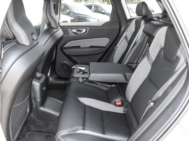 Volvo  Plus Dark Recharge Plug-In Hybrid AWD T6 Twin Engine EU6d Allrad StandHZG digita