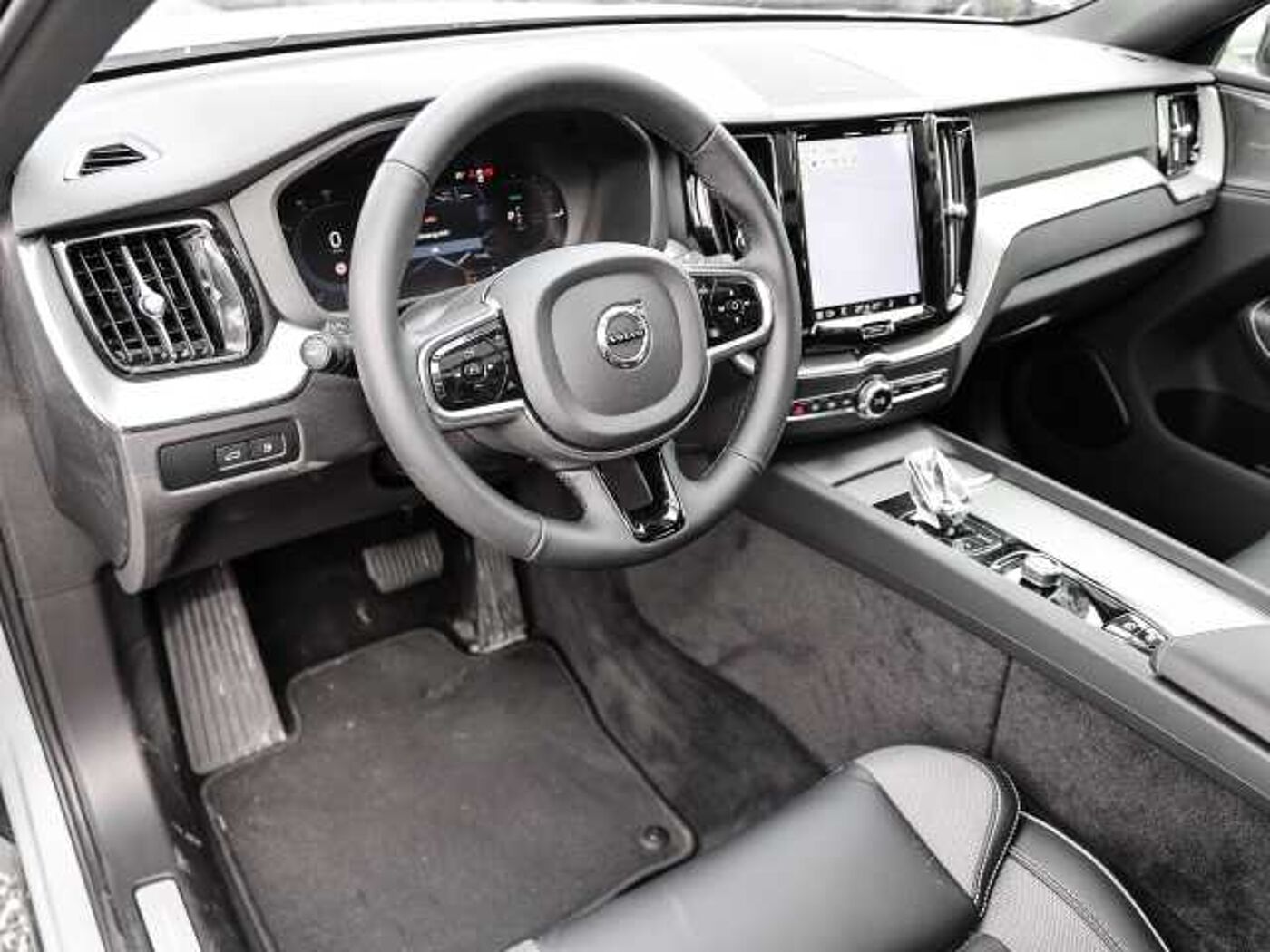 Volvo  Plus Dark Recharge Plug-In Hybrid AWD T6 Twin Engine EU6d Allrad StandHZG digita