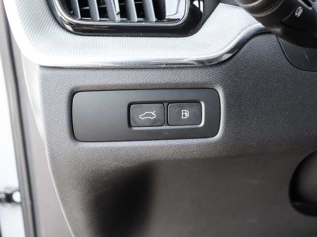 Volvo  Plus Dark Recharge Plug-In Hybrid AWD T6 Twin Engine EU6d Allrad StandHZG digita