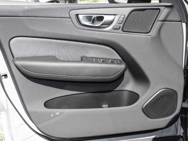 Volvo  Plus Dark Recharge Plug-In Hybrid AWD T8 Twin Engine EU6d Allrad StandHZG digita