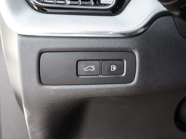 Volvo  Plus Dark Recharge Plug-In Hybrid AWD T8 Twin Engine EU6d Allrad StandHZG digita
