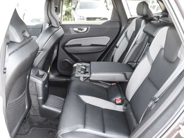 Volvo  Plus Dark Recharge Plug-In Hybrid AWD T8 Twin Engine EU6d Allrad StandHZG digita