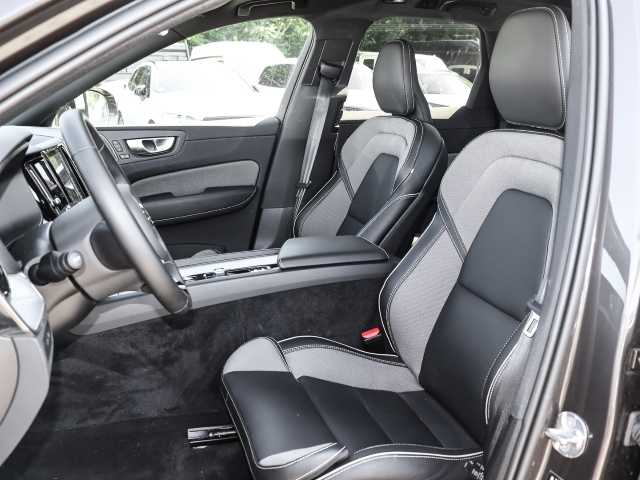 Volvo  Plus Dark Recharge Plug-In Hybrid AWD T8 Twin Engine EU6d Allrad StandHZG digita