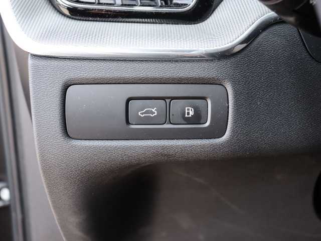 Volvo  Plus Dark Recharge Plug-In Hybrid AWD T8 Twin Engine EU6d Allrad StandHZG digita