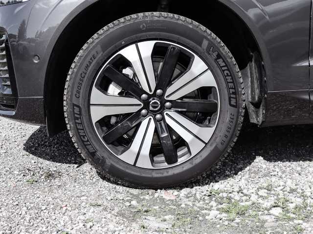 Volvo  Plus Dark Recharge Plug-In Hybrid AWD T8 Twin Engine EU6d Allrad StandHZG digita