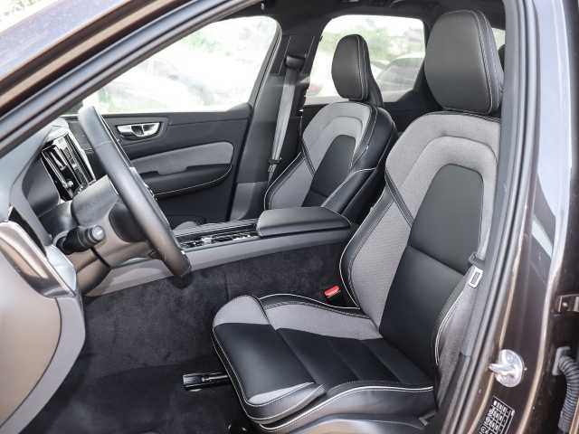 Volvo  Plus Dark Recharge Plug-In Hybrid AWD T8 Twin Engine EU6d Allrad StandHZG digita