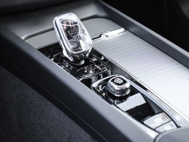 Volvo  Plus Dark Recharge Plug-In Hybrid AWD T6 Twin Engine EU6d Allrad StandHZG digita
