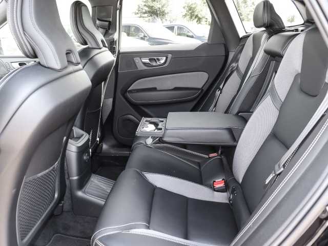 Volvo  Plus Dark Recharge Plug-In Hybrid AWD T6 Twin Engine EU6d Allrad StandHZG digita