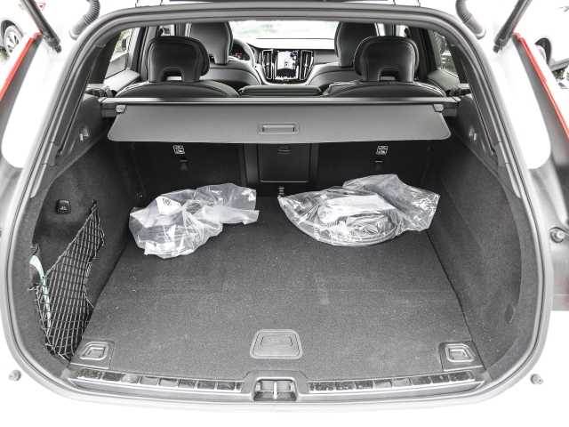 Volvo  Plus Dark Recharge Plug-In Hybrid AWD T6 Twin Engine EU6d Allrad StandHZG digita