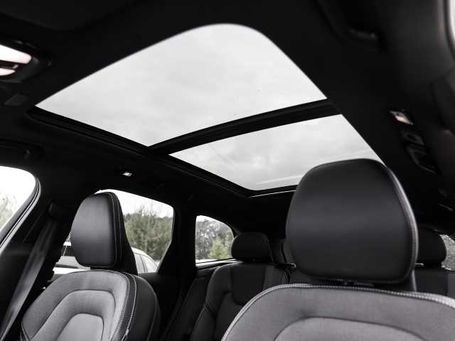 Volvo  Ultimate Dark Recharge Plug-In Hybrid AWD T8 Twin Engine EU6d Allrad HUD StandHZ