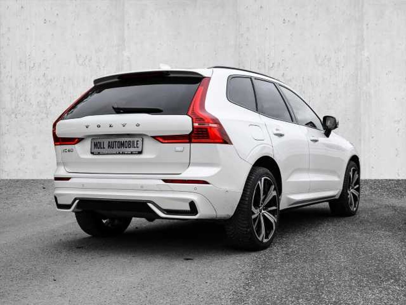 Volvo  Ultimate Dark Recharge Plug-In Hybrid AWD T8 Twin Engine EU6d Allrad HUD StandHZ