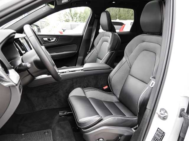 Volvo  Ultimate Dark Recharge Plug-In Hybrid AWD T8 Twin Engine EU6d Allrad HUD StandHZ