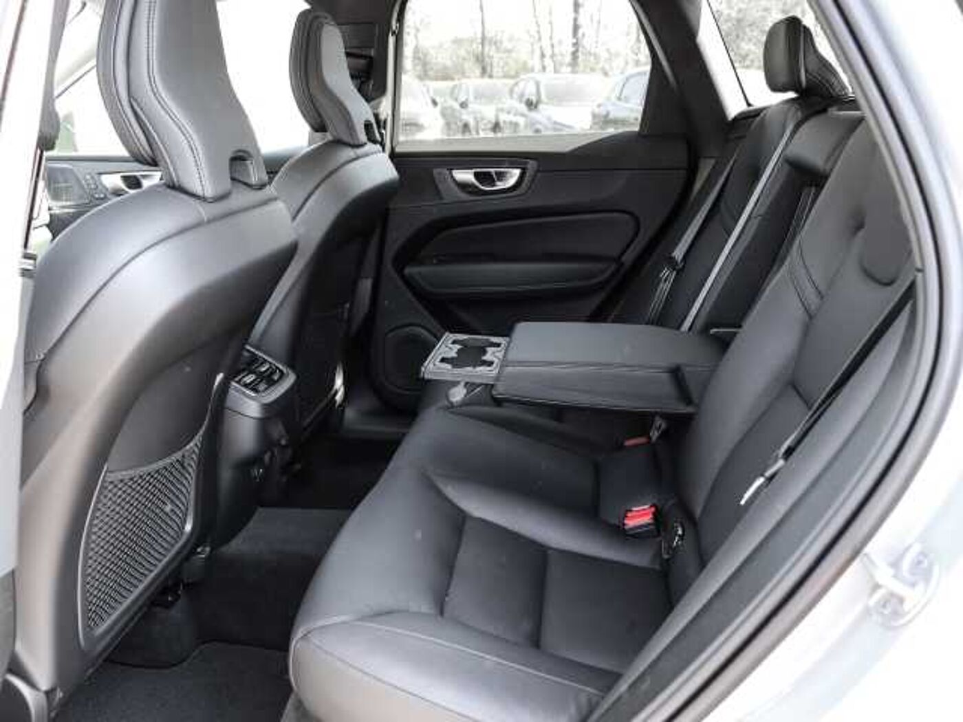 Volvo  Ultimate Dark 2WD B4 Diesel EU6d HUD AD digitales Cockpit Memory Sitze Soundsyst