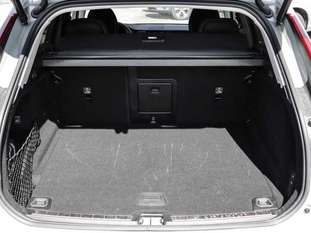 Volvo  Ultimate Dark 2WD B4 Diesel EU6d HUD AD digitales Cockpit Memory Sitze Soundsyst