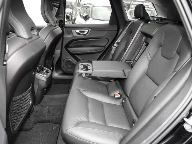 Volvo  Ultimate Dark 2WD B4 Diesel EU6d HUD AD digitales Cockpit Memory Sitze Soundsyst