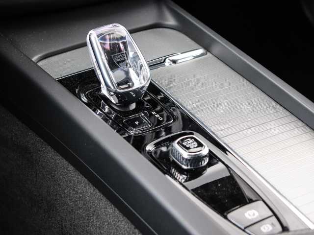 Volvo  Plus Dark Recharge Plug-In Hybrid AWD T6 Twin Engine EU6d Allrad StandHZG digita