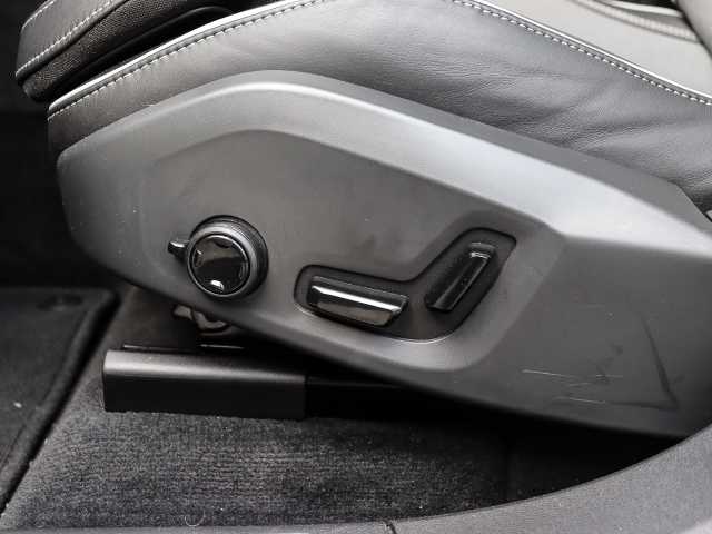 Volvo  R Design Plus Dark Recharge Plug-In Hybrid AWD T6 Twin Engine EU6d Allrad StandH