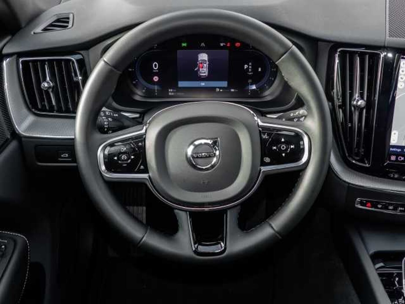 Volvo  Plus Dark 2WD B4 Benzin EU6d StandHZG Leder digitales Cockpit Memory Sitze Sound