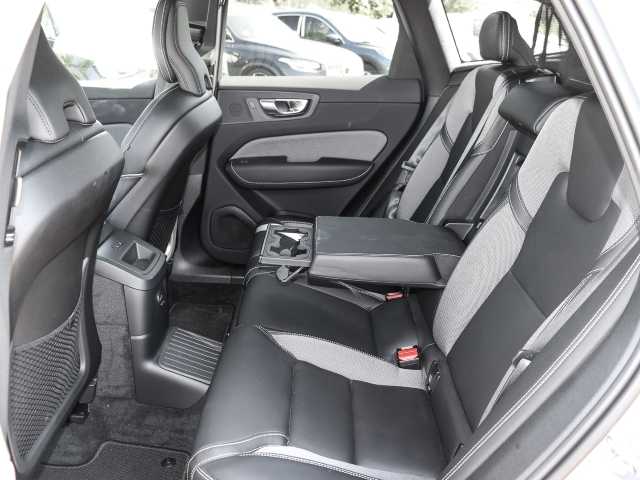 Volvo  Plus Dark Recharge Plug-In Hybrid AWD T8 Twin Engine EU6d Allrad StandHZG digita