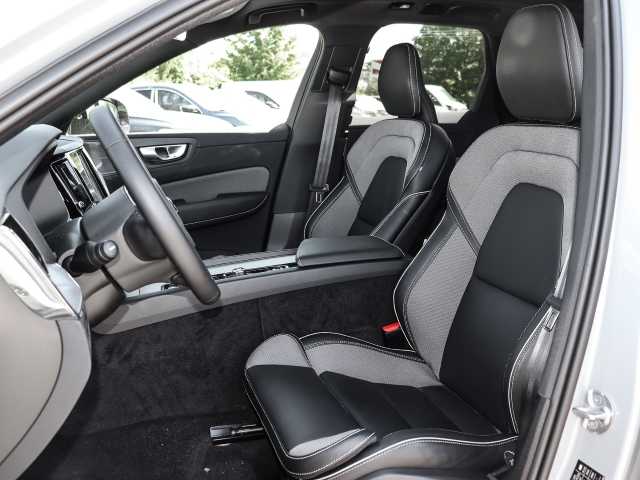 Volvo  Plus Dark Recharge Plug-In Hybrid AWD T8 Twin Engine EU6d Allrad StandHZG digita
