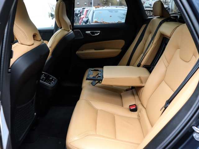 Volvo  Ultimate Dark AWD B5 Benzin EU6d HUD StandHZG Leder digitales Cockpit Memory Sit