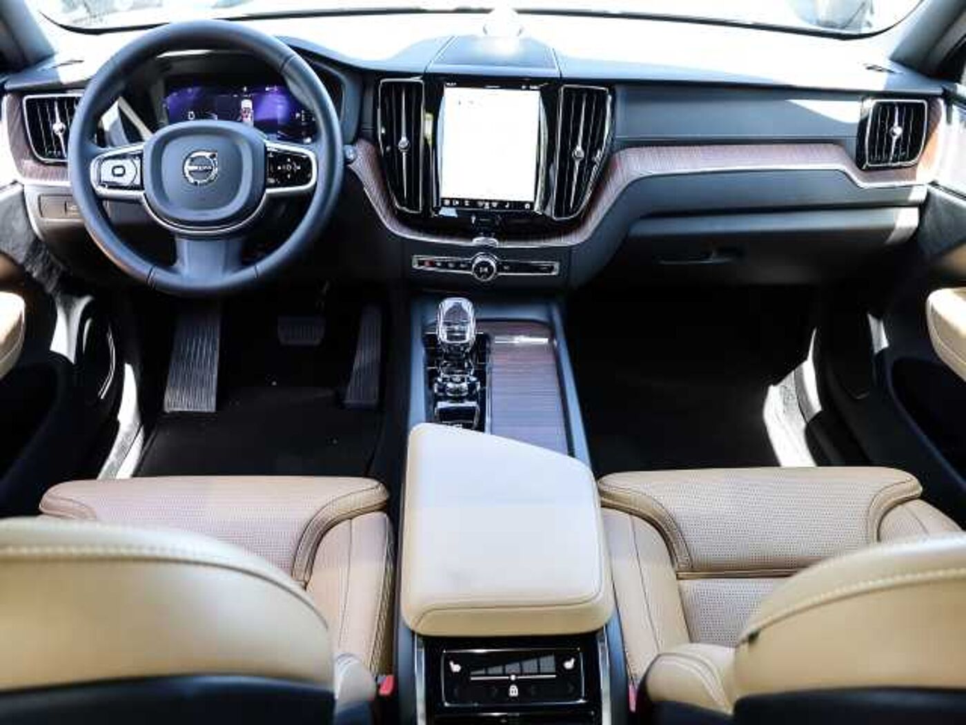 Volvo  Ultimate Dark AWD B5 Benzin EU6d HUD StandHZG Leder digitales Cockpit Memory Sit