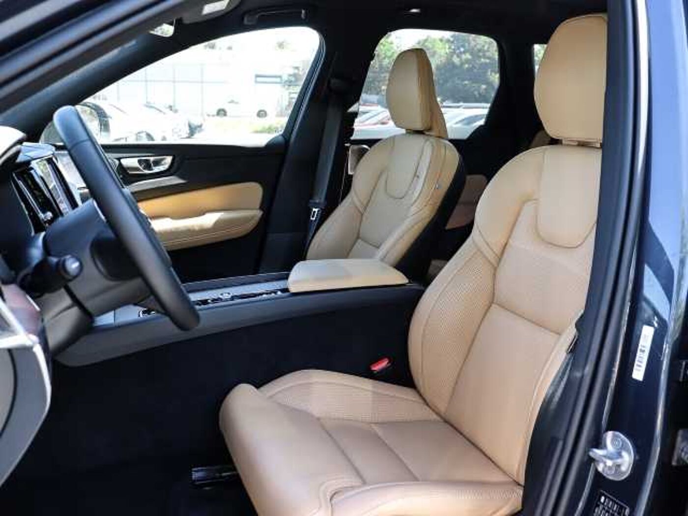 Volvo  Ultimate Dark AWD B5 Benzin EU6d HUD StandHZG Leder digitales Cockpit Memory Sit