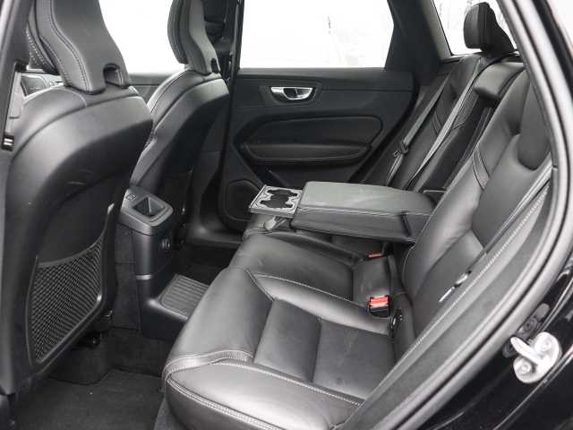Volvo  Plus Dark Recharge Plug-In Hybrid AWD T6 Twin Engine EU6d AD StandHZG AHK digita