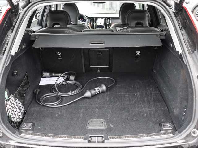 Volvo  Plus Dark Recharge Plug-In Hybrid AWD T6 Twin Engine EU6d AD StandHZG AHK digita