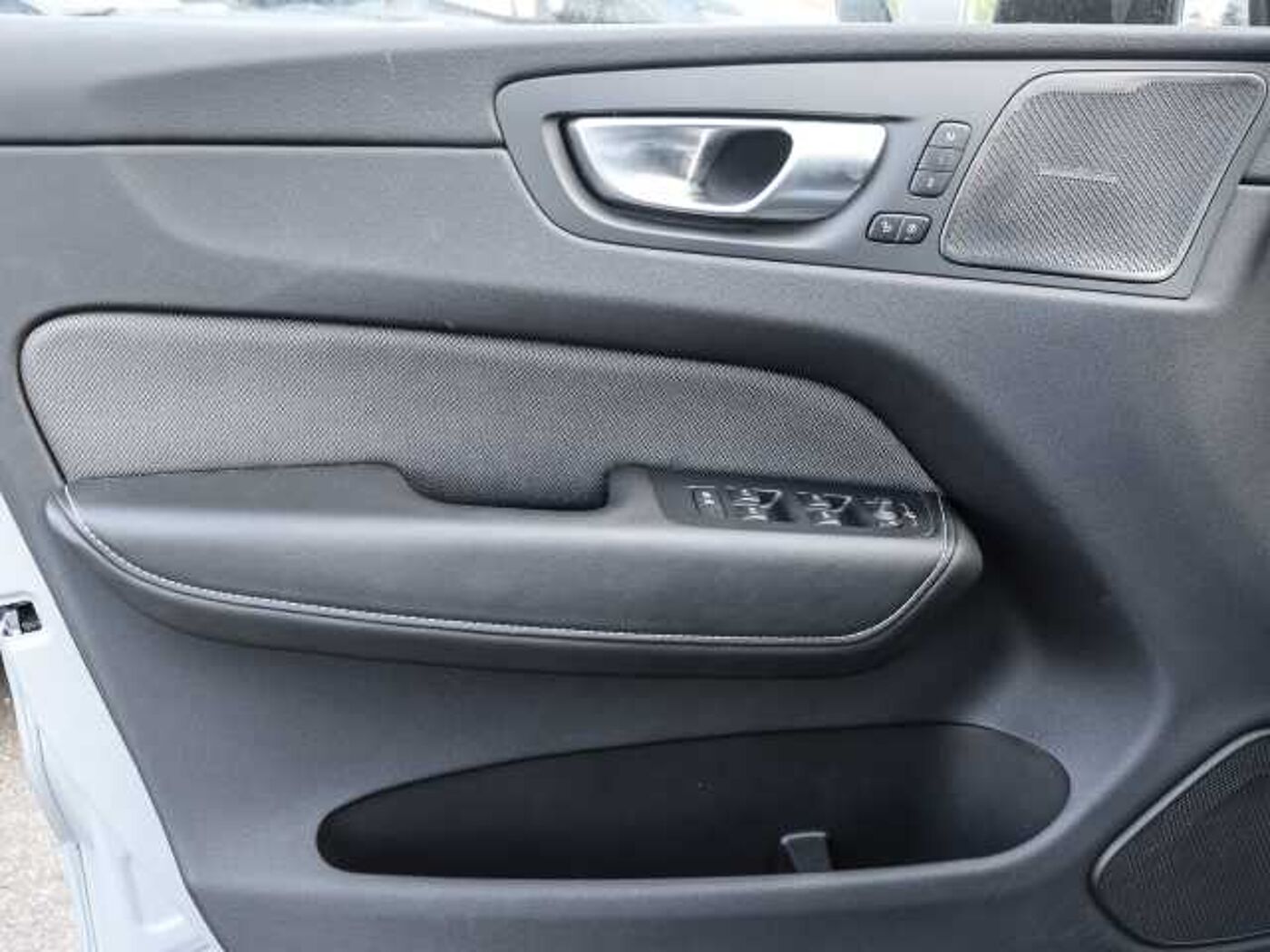 Volvo  Plus Dark Recharge Plug-In Hybrid AWD T8 Twin Engine EU6d StandHZG Leder digital