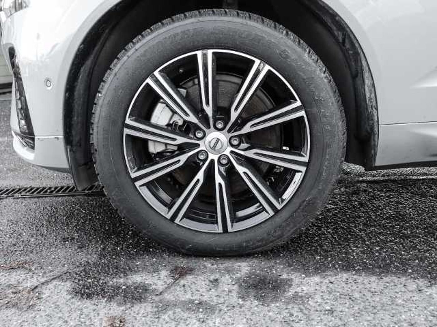Volvo  Plus Dark Recharge Plug-In Hybrid AWD T8 Twin Engine EU6d StandHZG Leder digital