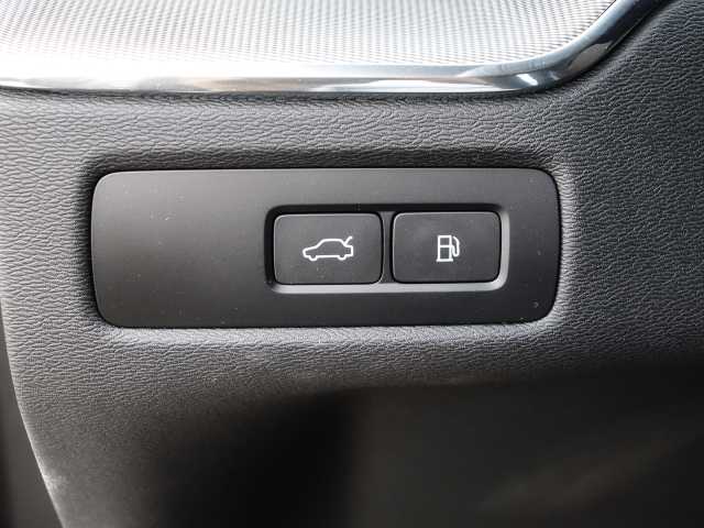 Volvo  Plus Dark Recharge Plug-In Hybrid AWD T8 Twin Engine EU6d StandHZG Leder digital