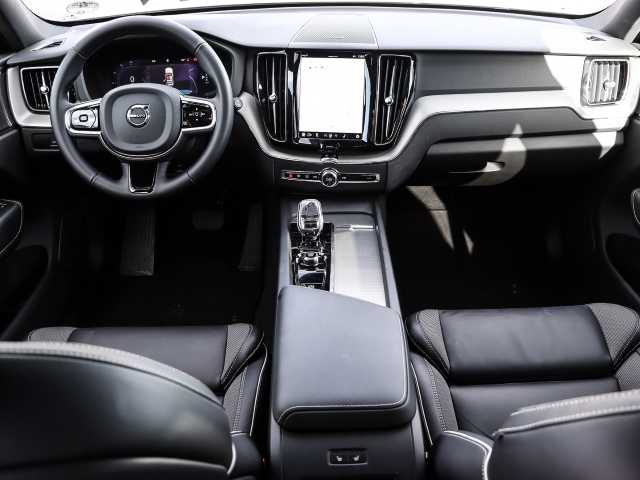 Volvo  Plus Dark Recharge Plug-In Hybrid AWD T8 Twin Engine EU6d StandHZG Leder digital