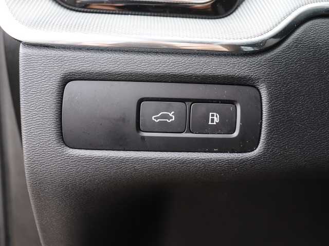 Volvo  Plus Dark Recharge Plug-In Hybrid AWD T8 Twin Engine EU6d StandHZG Leder digital