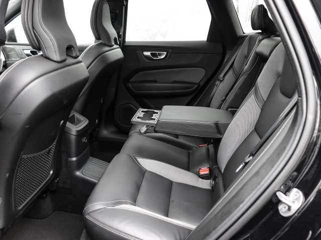 Volvo  Plus Dark Recharge Plug-In Hybrid AWD T8 Twin Engine EU6d StandHZG Leder digital