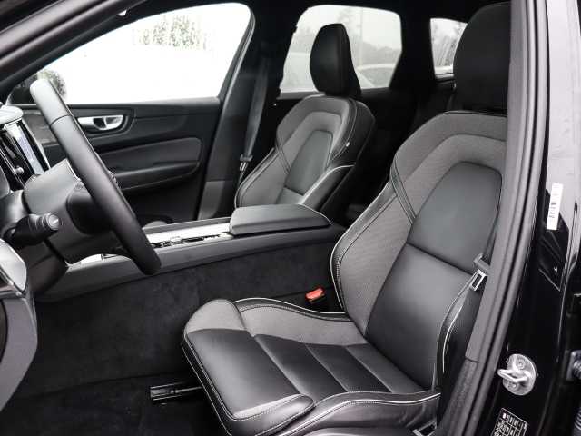Volvo  Plus Dark Recharge Plug-In Hybrid AWD T8 Twin Engine EU6d StandHZG Leder digital