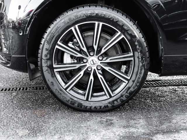 Volvo  Plus Dark Recharge Plug-In Hybrid AWD T8 Twin Engine EU6d StandHZG Leder digital