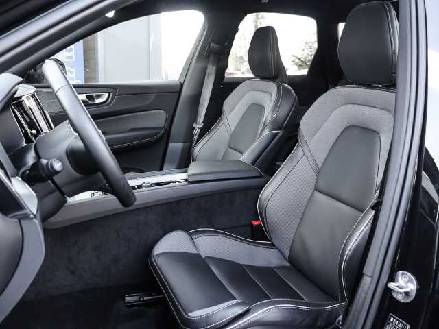 Volvo  Plus Dark Recharge Plug-In Hybrid AWD T8 Twin Engine EU6d StandHZG Leder digital