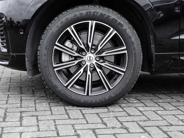 Volvo  Plus Dark Recharge Plug-In Hybrid AWD T8 Twin Engine EU6d StandHZG Leder digital