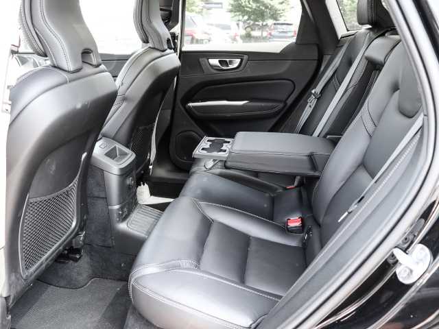 Volvo  Plus Dark Recharge Plug-In Hybrid AWD T8 Twin Engine EU6d StandHZG AHK digitales