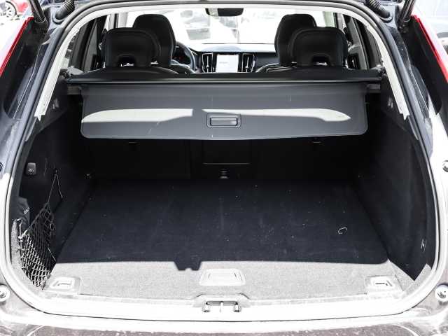 Volvo  Plus Dark Recharge Plug-In Hybrid AWD T8 Twin Engine EU6d StandHZG AHK digitales