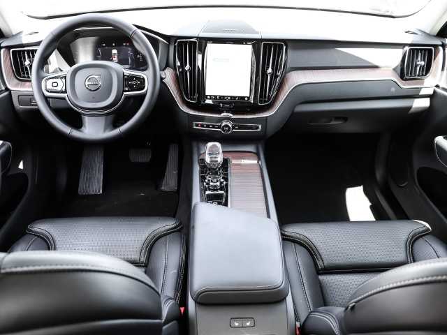 Volvo  Plus Dark Recharge Plug-In Hybrid AWD T8 Twin Engine EU6d StandHZG AHK digitales