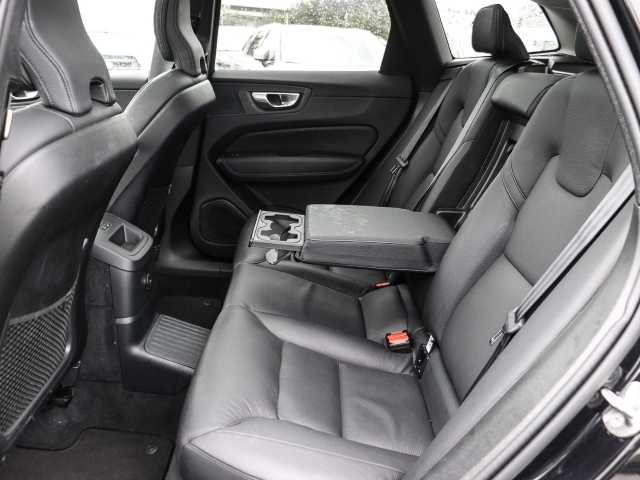 Volvo  Plus Dark Recharge Plug-In Hybrid AWD T8 Twin Engine EU6d StandHZG digitales Coc