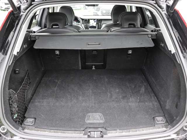 Volvo  Plus Dark Recharge Plug-In Hybrid AWD T8 Twin Engine EU6d StandHZG digitales Coc