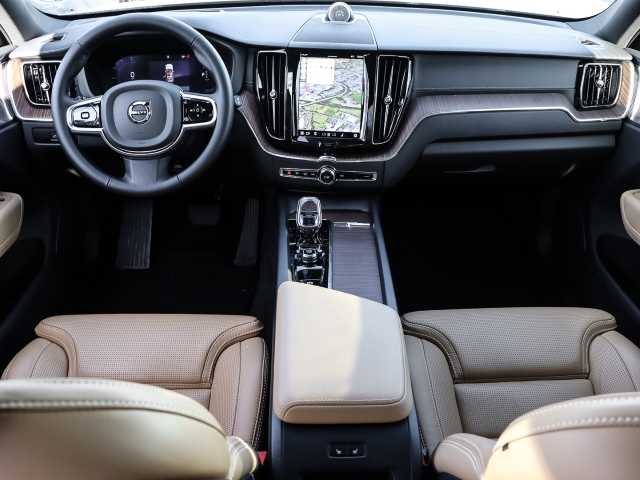 Volvo  Ultra Dark Recharge Plug-In Hybrid AWD T8 Twin Engine EU6d HUD AD StandHZG AHK