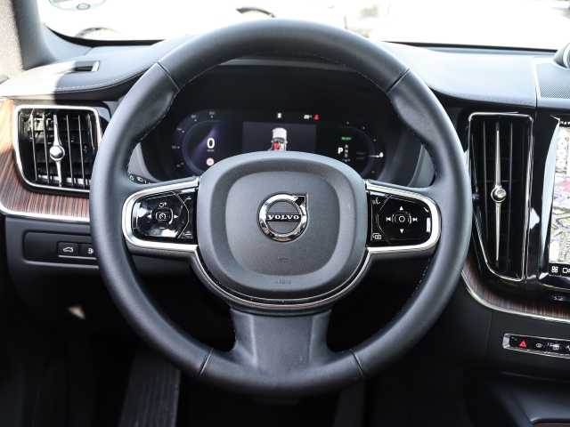 Volvo  Ultra Dark Recharge Plug-In Hybrid AWD T8 Twin Engine EU6d HUD AD StandHZG AHK