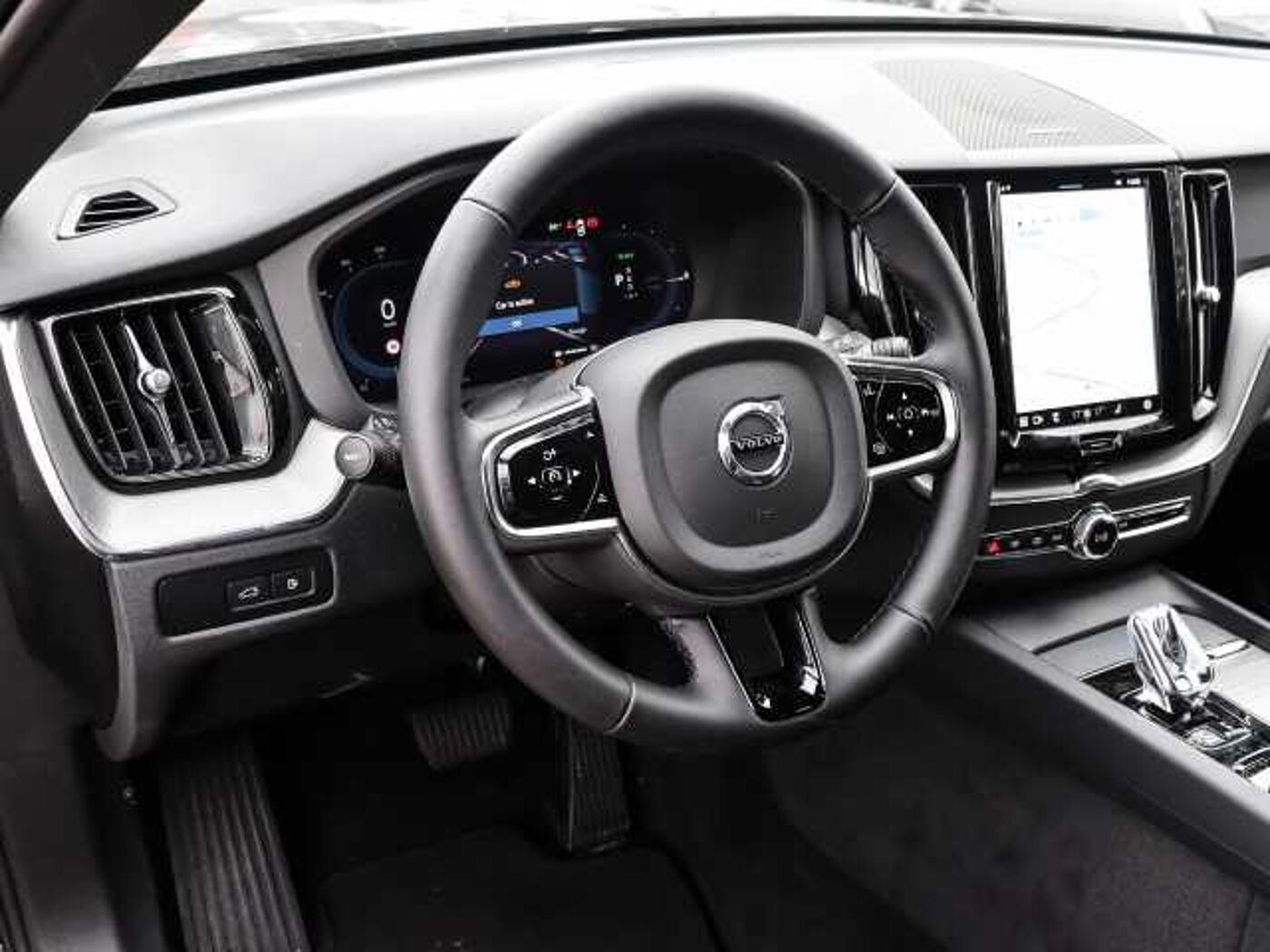 Volvo  Plus Black Edition Recharge Plug-In Hybrid AWD T8 Twin Engine EU6d StandHZG Lede
